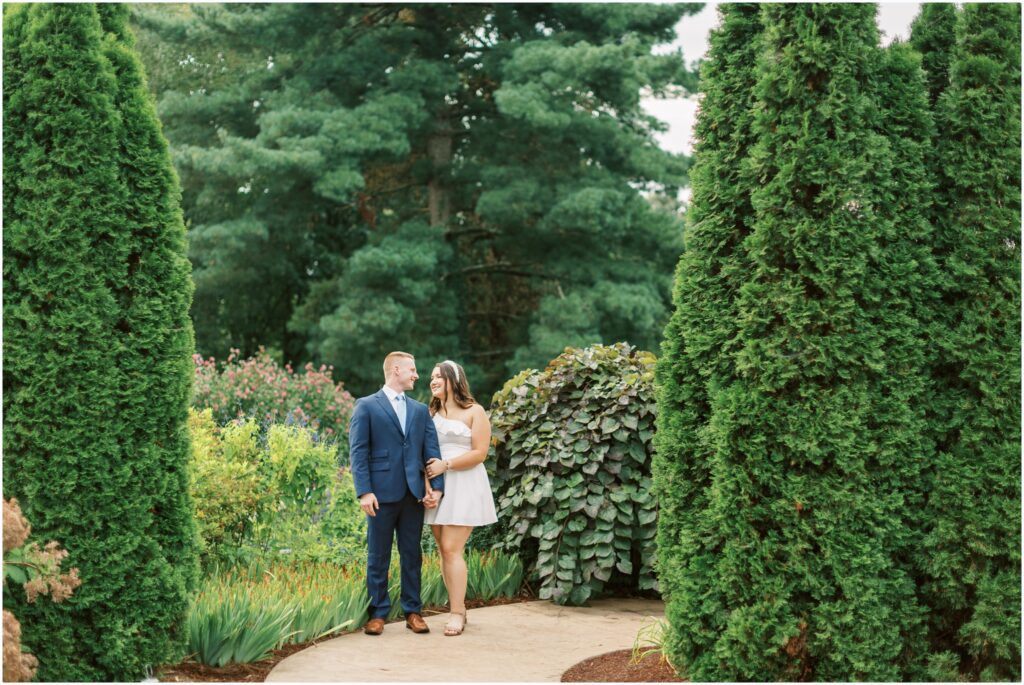 Engagement session at knoxville botanical gardens